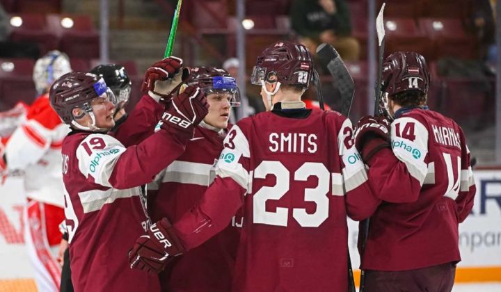 Ogrēnietis Osmanis gūst vārtus, Latvijas juniori uzvar dāņus un iekļūst ceturtdaļfinālā