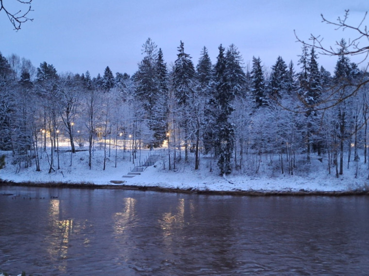 Foto: Ogre tērpjas ziemas rotā