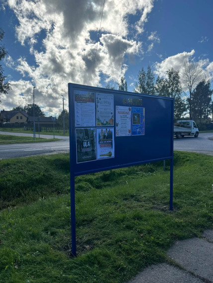 FOTO: Ķegumā uzstādīti jauni objekti, kurus ir teju neiespējami nepamanīt
