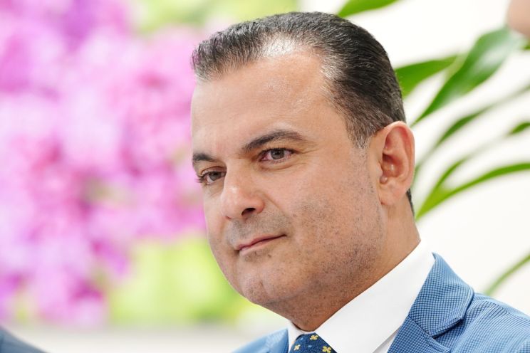 Attēls rakstam: Ministrs nav drošs par algu pieaugumu mediķiem; šodien plānots pikets