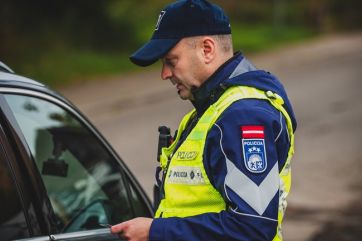 Attēls rakstam: Svētku laiks satiksmē iezīmējas ar vairākiem bojāgājušajiem un lielu skaitu dzērājšoferu