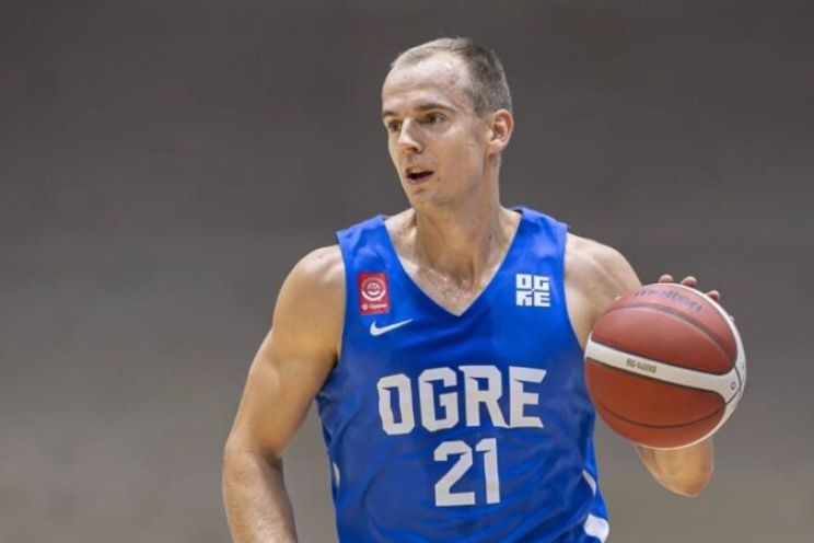 Attēls rakstam: Kristaps Dārgais Liepājā sakrāj jaudīgu “double-double”