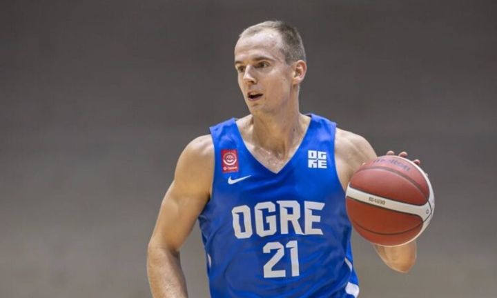 Kristaps Dārgais Liepājā sakrāj jaudīgu “double-double”