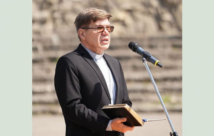 Gunta Kalmes uzruna Politiski represēto personu 28.salidojumā Ikšķilē