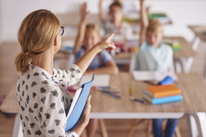 Izglītības nozarē aizvadītajā mācību gadā strādāja vairāk nekā 27 000 pedagogu