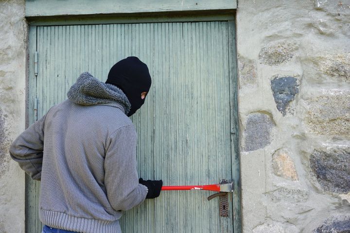 Lauberes pagastā un Ogrē vairākiem cilvēkiem nodarīti miesas bojājumi, Ogrē bijušas arī zādzības