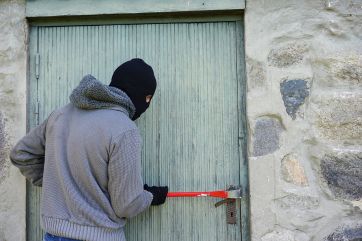 Attēls rakstam: Lauberes pagastā un Ogrē vairākiem cilvēkiem nodarīti miesas bojājumi, Ogrē bijušas arī zādzības