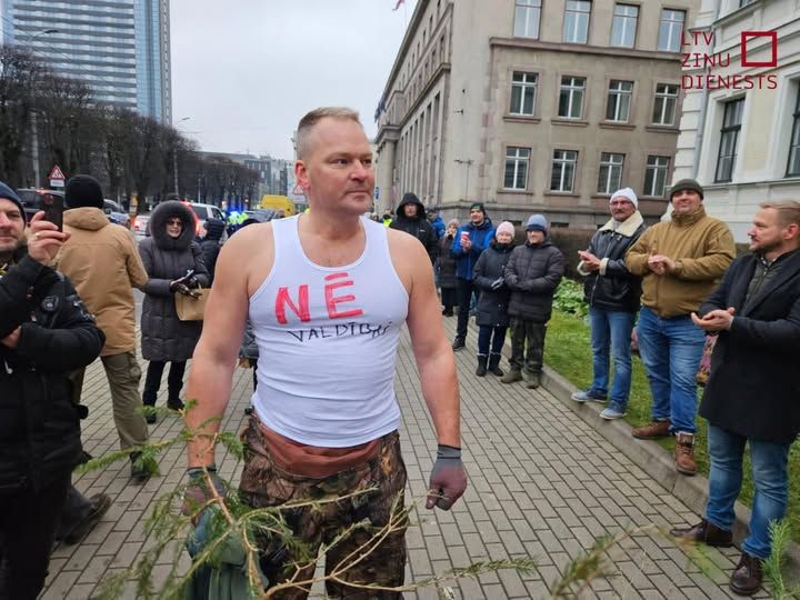  Brīdis, kad pārbaudīt īstu veču mugurkaulu. Un tādu Ogrē esot daudz