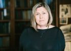 Attēls rakstam: Groziņu vakars ar kumelīšu tēju. Arī Ikšķilē godinās rakstnieci Noru Ikstenu
