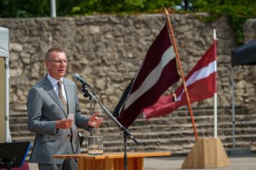 Attēls rakstam: Represētie un viņu ģimenes ir svarīgas Latvijas vēstures lappuses, savā uzrunā Ikšķilē uzsver prezidents 