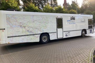 Attēls rakstam: 14. oktobrī bibliobuss dosies uz Tomi un Pumpuriem