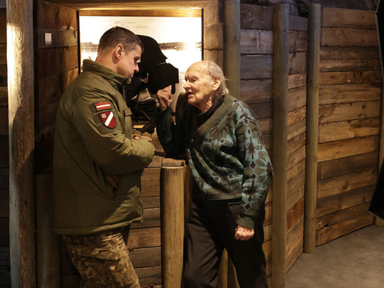 FOTO: Ogrē aizvadīts Barikāžu atceres pasākums “Barikāžu atmiņu stāsti”