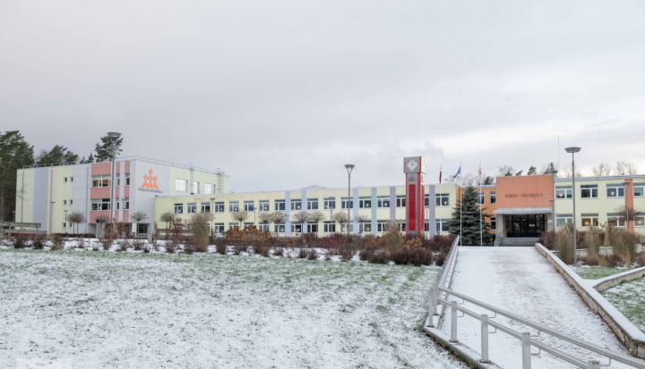 FOTO: Ikšķiles vidusskolā izveidotas jaunas mācību telpas