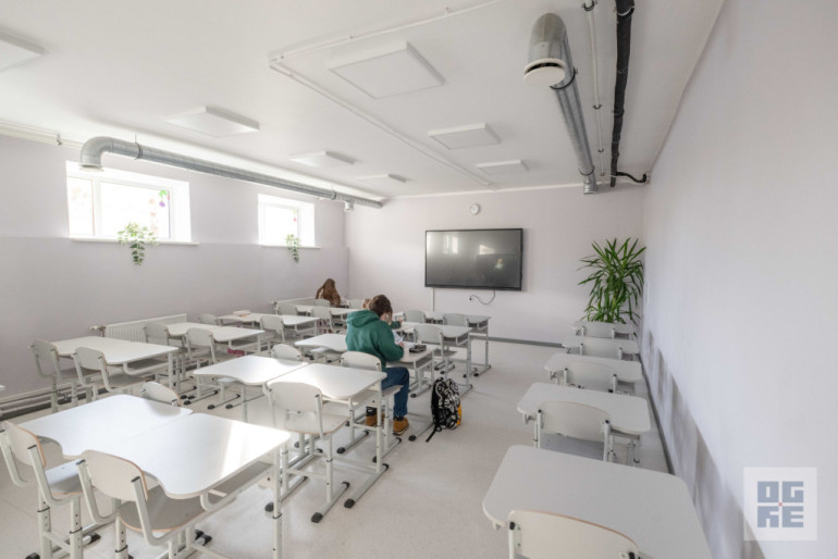 FOTO: Ikšķiles vidusskolā izveidotas jaunas mācību telpas