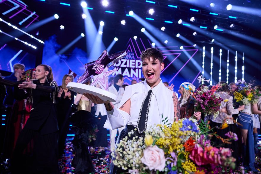 Ogrēniete Antra Stafecka iekļūst trijniekā, uzvarētāju laurus TV šovā plūc Emilija
