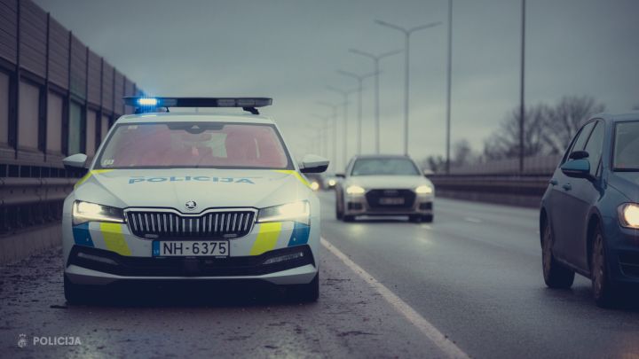 Svētdien ceļu satiksmē pieķerti septiņi dzēruši šoferi