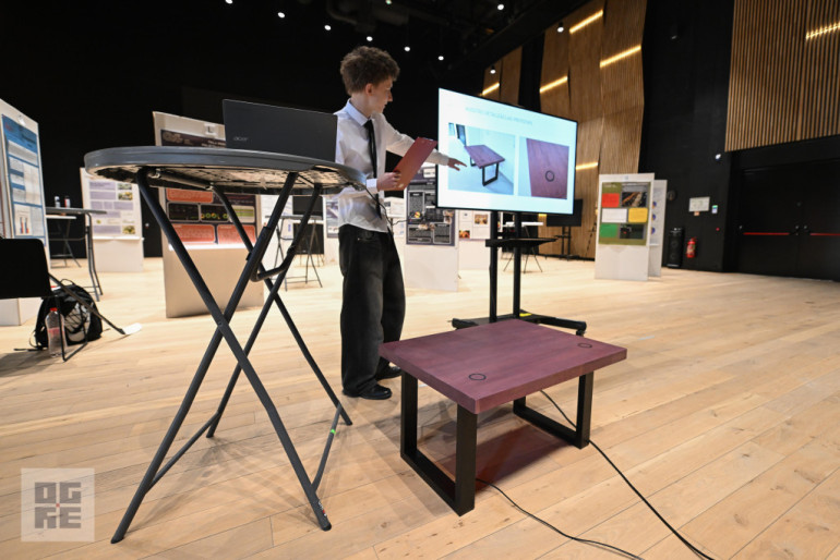 FOTO:  Ogres novada 12. klašu skolēnu projekta darbu skatē piedalījās vairāk kā 200 jaunieši