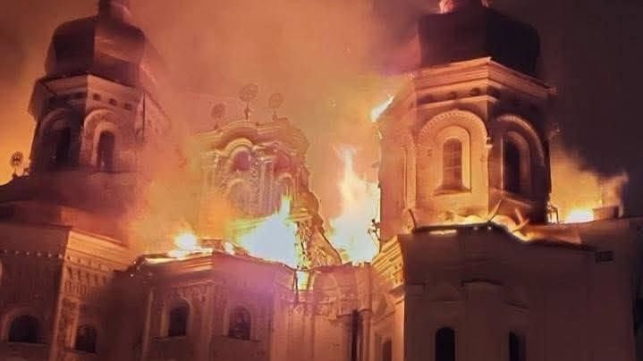 Deg Unesco mantojums Kijivā! Baznīcu vadītāji Latvijā nosoda Krievijas agresiju pret reliģiskām svētvietām