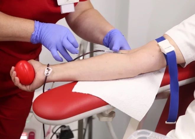 Valsts Asinsdonoru centrs lūdz atsaukties 0 rēzus negatīvo asinsgrupu donorus
