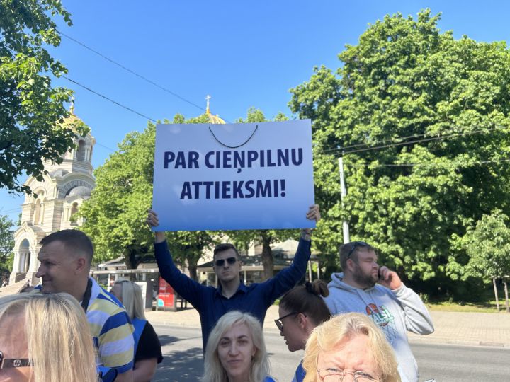 LIZDA vāc parakstus par neuzticības izteikšanu Čakšai