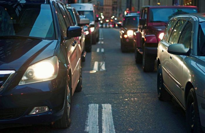 Transportlīdzekļu numura zīmēs iecerēts iekļaut valsts ģerboni