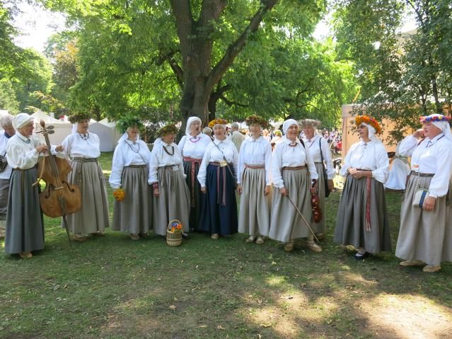 Saulgriežu sagaidīšana kopā ar folkloras kopu "Josta"
