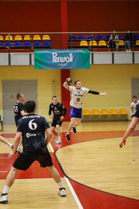 Handbolists Bisters gatavs jauniem izaicinājumiem