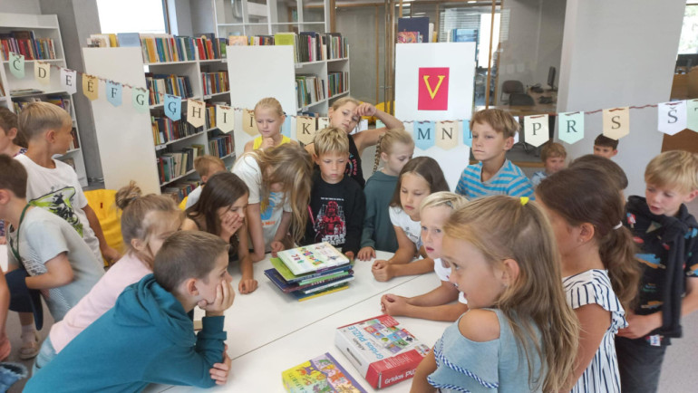 FOTO: Ikšķiles pilsētas bibliotēkā aizritējis pirmais pusgads jaunajās telpās