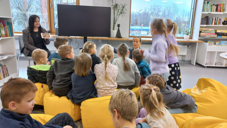 FOTO: Ikšķiles pilsētas bibliotēkā aizritējis pirmais pusgads jaunajās telpās