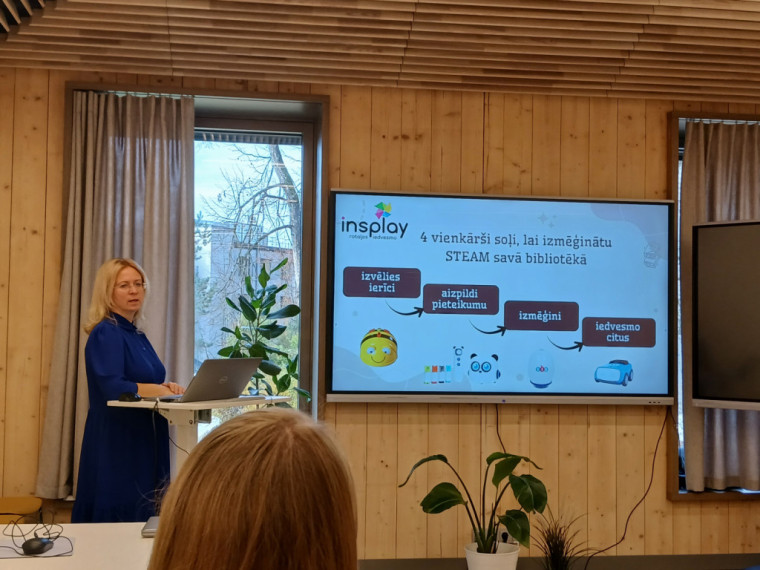 Ogres Centrālajā bibliotēkā profesionālās pilnveides seminārā tiekas novada skolu bibliotēku bibliotekāri