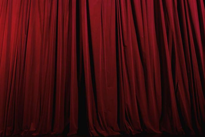 Teatralizēts uzvedums "Ak, sievietes, sievietes..."