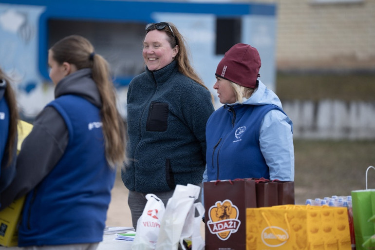 FOTO: Ķegumā aizvadīts spraigs kalnu riteņbraukšanas maratons