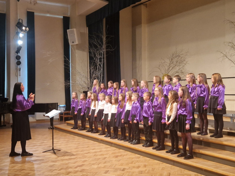 FOTO: Izskanējusi Ogres novada izglītības iestāžu koru skate