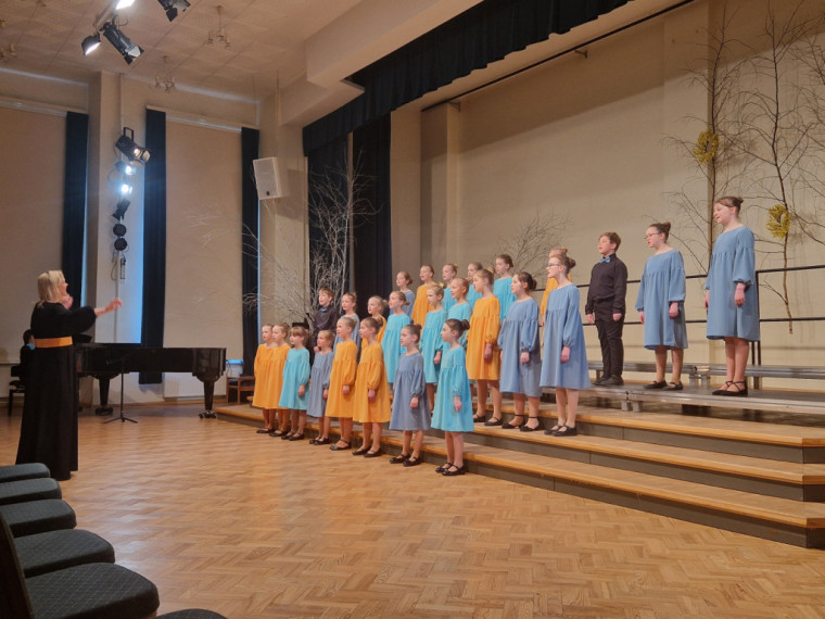 FOTO: Izskanējusi Ogres novada izglītības iestāžu koru skate