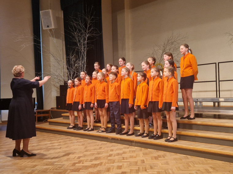 FOTO: Izskanējusi Ogres novada izglītības iestāžu koru skate