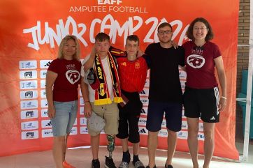 Attēls rakstam: "Robežas bieži vien ir tikai mūsu pašu iedomātas". Toms no Latvijas piedalās amputēto futbola nometnē Spānijā