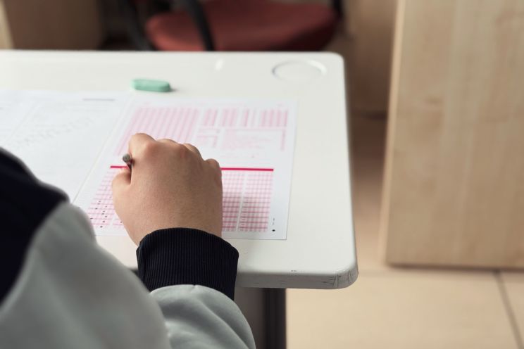 Attēls rakstam: Strīdīgā skolēnu vērtēšanas reforma apstiprināta: kas par to jāzina bērniem un viņu vecākiem?