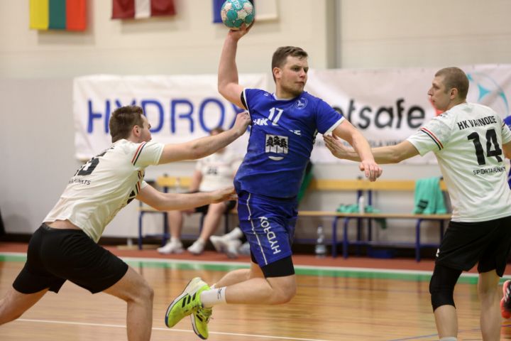 Handbola klubs “Ogre” bronzas sēriju sāk ar zaudējumu savā laukumā