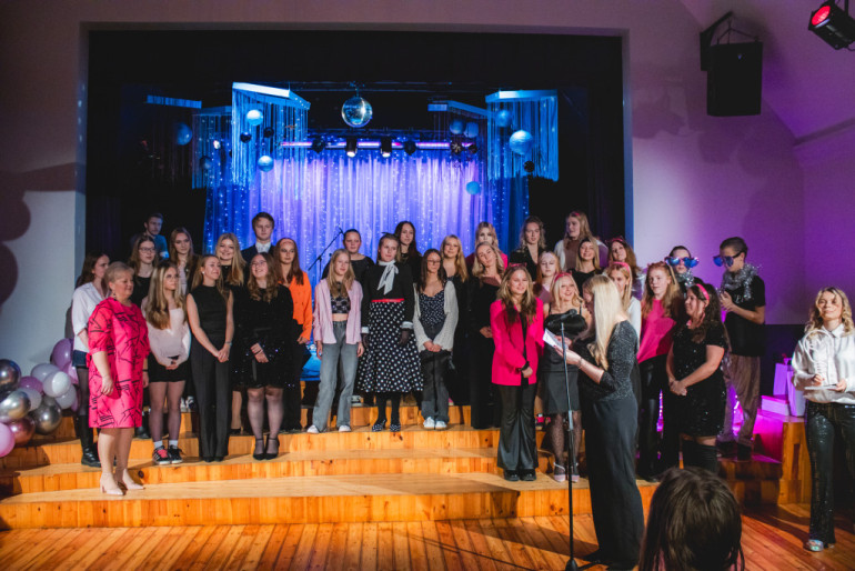 FOTO: Ikšķilē godināti aktīvākie, radošākie un iedvesmojošākie jaunieši