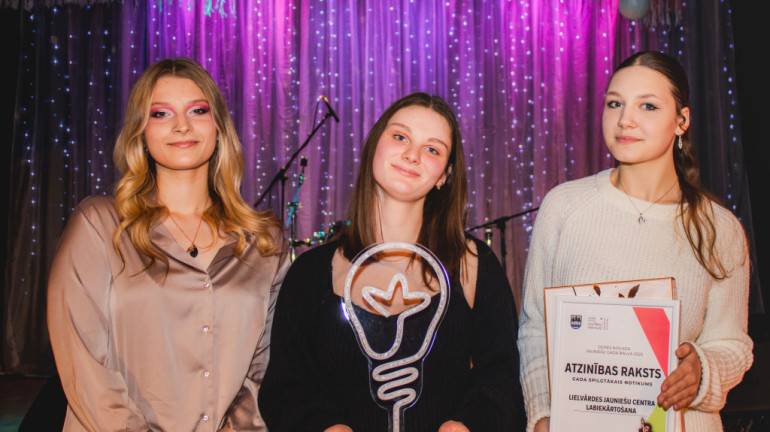 FOTO: Ikšķilē godināti aktīvākie, radošākie un iedvesmojošākie jaunieši