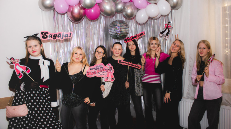 FOTO: Ikšķilē godināti aktīvākie, radošākie un iedvesmojošākie jaunieši