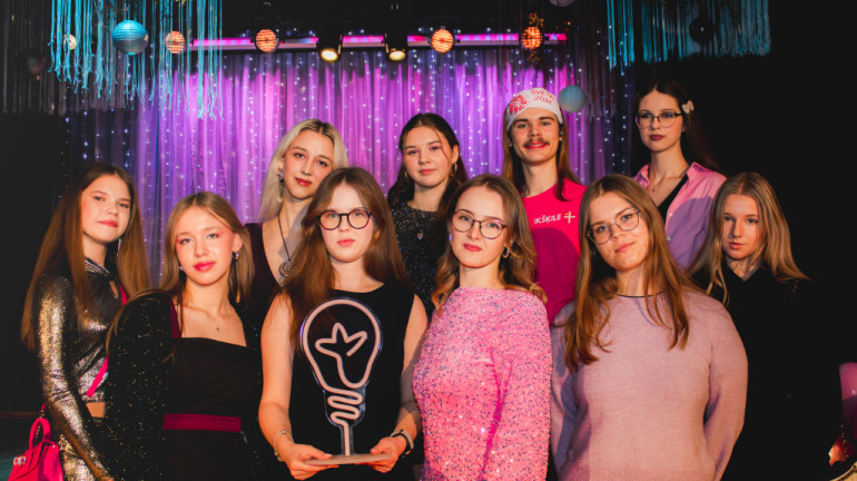 FOTO: Ikšķilē godināti aktīvākie, radošākie un iedvesmojošākie jaunieši