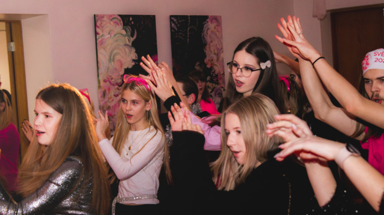 FOTO: Ikšķilē godināti aktīvākie, radošākie un iedvesmojošākie jaunieši