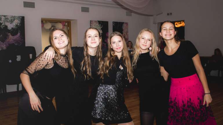 FOTO: Ikšķilē godināti aktīvākie, radošākie un iedvesmojošākie jaunieši