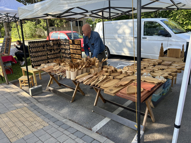 Galvenais ir ierasties pidžamās!
