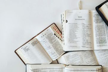 Attēls rakstam: Bībele tagad pilnībā pieejama 800 valodās