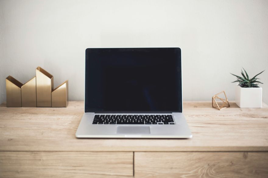 MacBook datori darbam un studijām: kuru modeli izvēlēties?