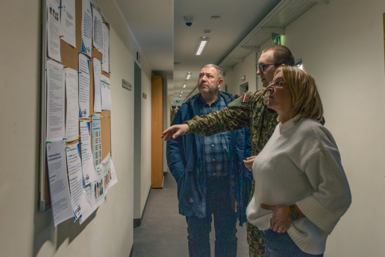 Foto: Vecāki tuvplānā iepazīst Valsts aizsardzības dienestu Lielvārdē