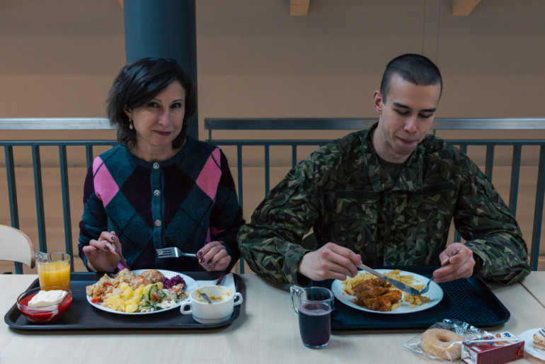 Foto: Vecāki tuvplānā iepazīst Valsts aizsardzības dienestu Lielvārdē