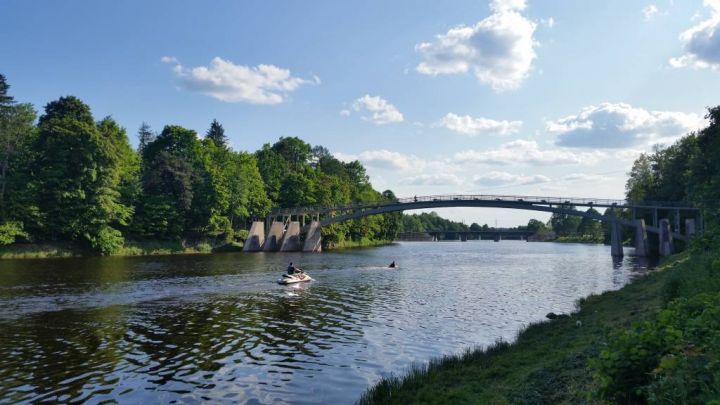 Eiropas amatierzinātnes kampaņā konstatēti 93 atkritumi pie katras no apsekotajām upēm, tostarp Ogres upē